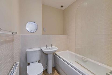 2 bedroom maisonette for sale, Church Gardens, Wakefield, West Yorkshire