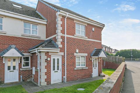 2 bedroom maisonette for sale, Church Gardens, Wakefield, West Yorkshire