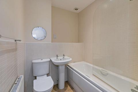 2 bedroom maisonette for sale, Church Gardens, Wakefield, West Yorkshire
