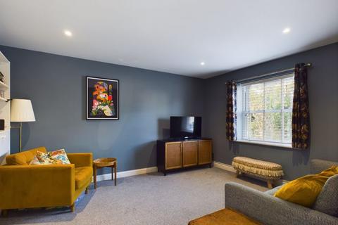 2 Badger Close, Langport, TA10 9FJ