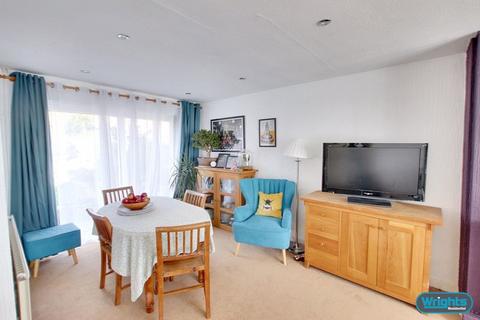 22 Ancaster Close, Trowbridge, BA14 9DA