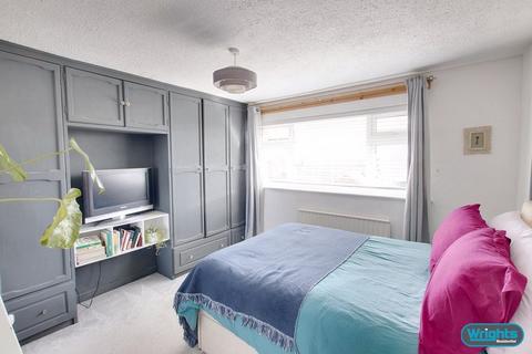 22 Ancaster Close, Trowbridge, BA14 9DA