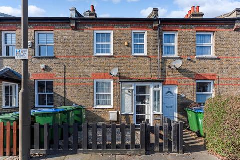 2 bedroom house to rent, Green Lane, London SE9