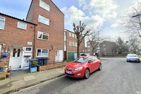 1 bedroom flat for sale, Paddock Close, Northolt