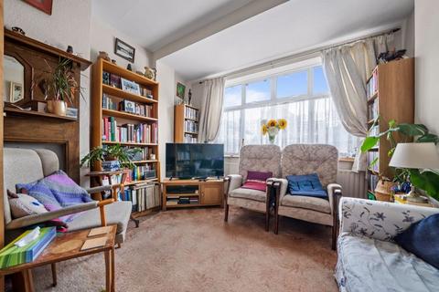 3 bedroom semi-detached house for sale, St. Philips Avenue, Worcester Park