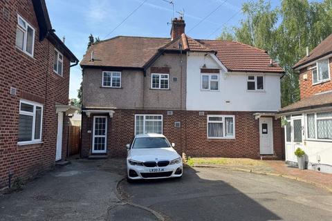 5 Lynch Close, Uxbridge, UB8 2TG