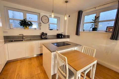 2 bedroom terraced house for sale, Market Street, Cheltenham GL50