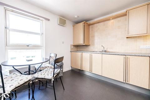 2 bedroom flat to rent, Dee Street, Aberdeen, AB11