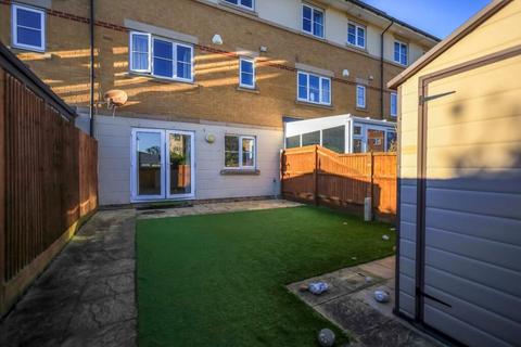 4 bedroom townhouse to rent, Eugene Way, Eastbourne BN23