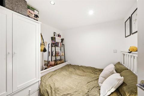 2 bedroom apartment to rent, London SW6