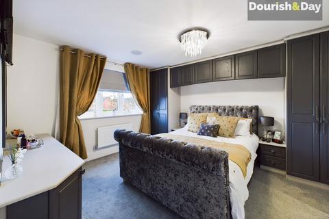 16 Boscomoor Lane, Penkridge, Stafford, ST19 5NU