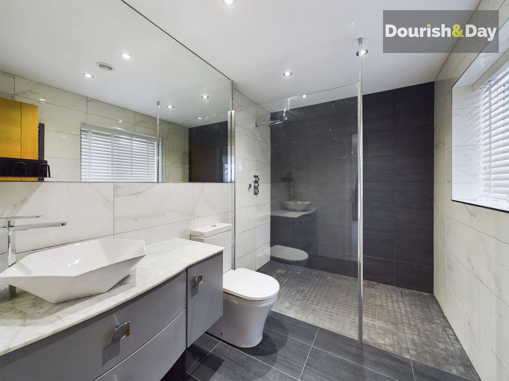 Bedroom One Ensuite