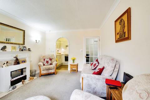 2 bedroom retirement property for sale, 18 Queens Park West Drive, Bournemouth BH8