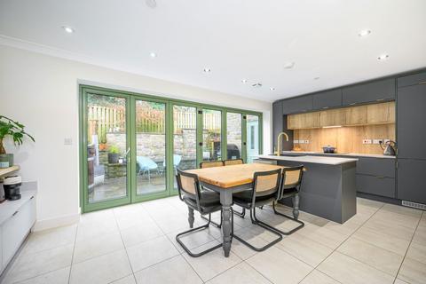 5 The Oaks, Llangattock, Crickhowell, NP8 1QA