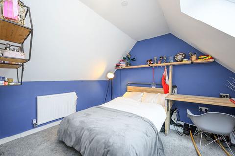 5 The Oaks, Llangattock, Crickhowell, NP8 1QA