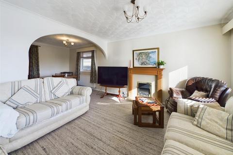 4 bedroom bungalow for sale, 18 Westhill Avenue, Milford Haven