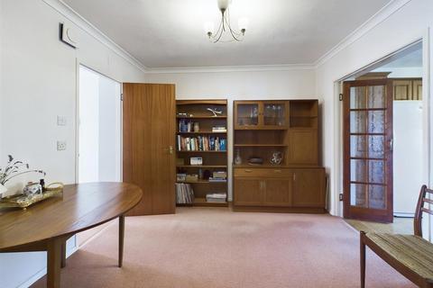 4 bedroom bungalow for sale, 18 Westhill Avenue, Milford Haven
