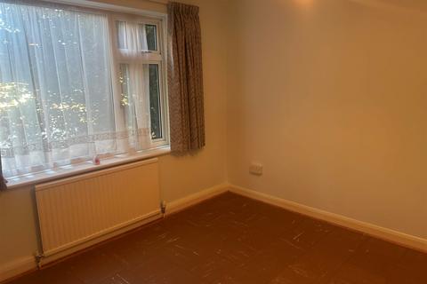 2 bedroom ground floor flat for sale, Luton Avenue, Broadstairs, Kent