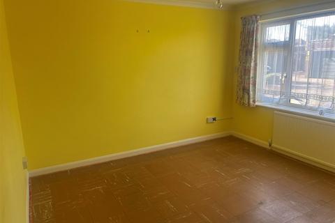 2 bedroom ground floor flat for sale, Luton Avenue, Broadstairs, Kent