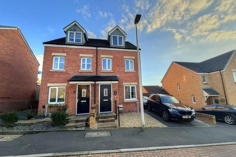 106 Emily Fields, Birchgrove, Swansea, SA7 9NT