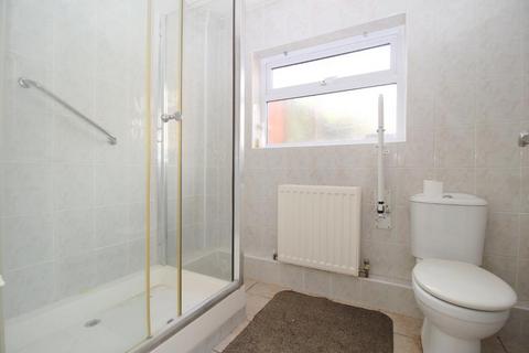 2 bedroom terraced house for sale, Ashton Road, South Luton, Luton, Bedfordshire, LU1 3QE