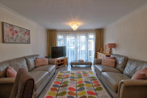 11 Bynghams, Harlow, CM19 5NR