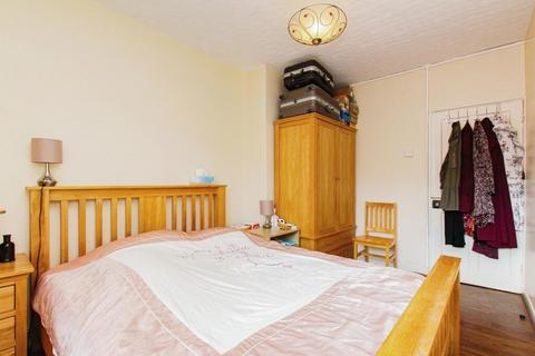 2 bedroom flat for sale, Tent Street, London, E1 5DS