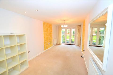 1 bedroom apartment to rent, Worcester Close, London, SE20