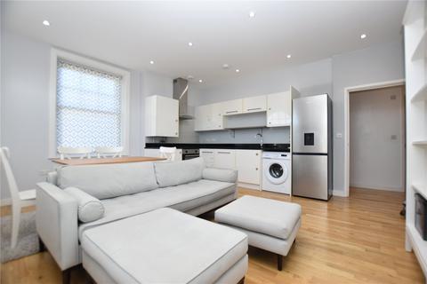 2 bedroom apartment to rent, Flat 6 Mansion Court, 14 Manor Road, London, SE25