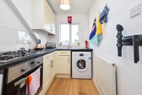 1 bedroom apartment to rent, Holmesdale Road, London, SE25