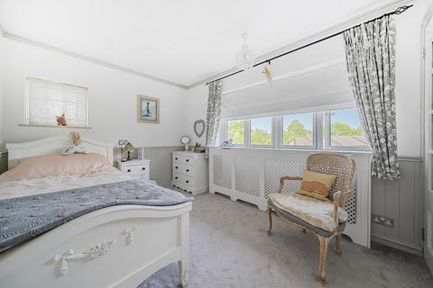 4 The Brackens, Orpington, BR6 6JH