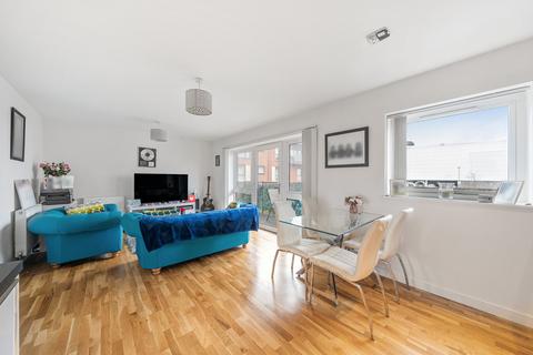 2 bedroom apartment for sale, Arla Place, Ruislip, MIddlesex