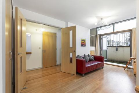 2 bedroom apartment for sale, Benwell Road, London, N7