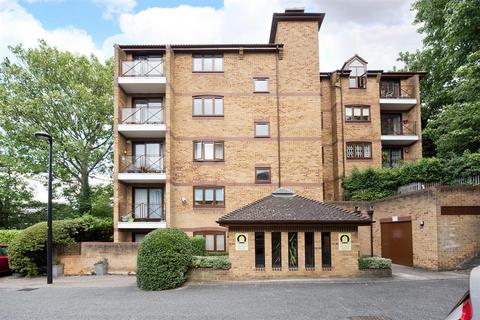 2 bedroom flat to rent, Carlton Place, Crystal Palace, SE19 (bordering Dulwich)