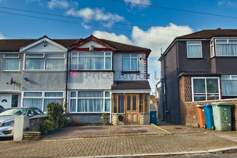 3 bedroom terraced house for sale, Dean Drive, Stanmore HA7