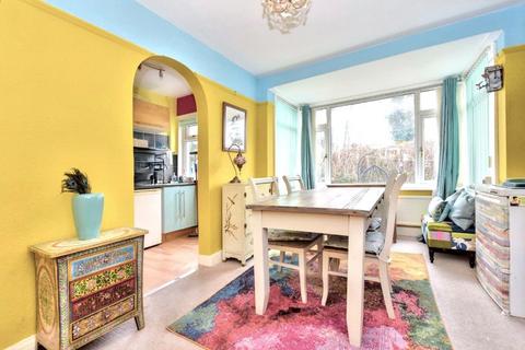 4 bedroom terraced house for sale, St. Anns Gardens, Leeds, West Yorkshire
