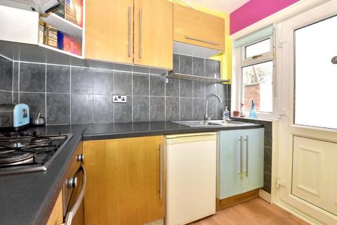 4 bedroom terraced house for sale, St. Anns Gardens, Leeds, West Yorkshire
