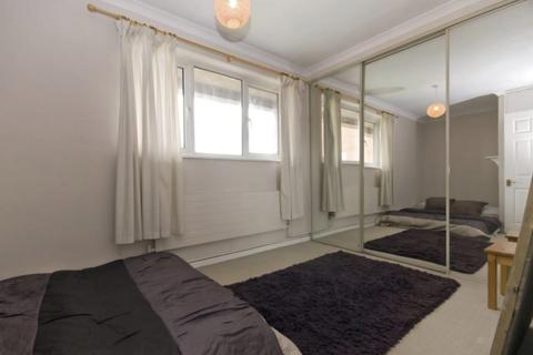 2 bedroom maisonette for sale, Portree Street, London, E14