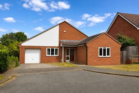 3 bedroom bungalow to rent, Stanley Road, Great Chesterford, Saffron Walden, Essex, CB10