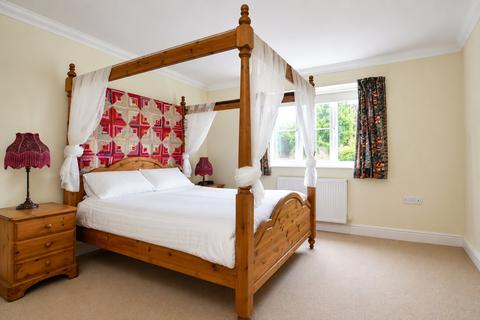 3 bedroom bungalow to rent, Stanley Road, Great Chesterford, Saffron Walden, Essex, CB10