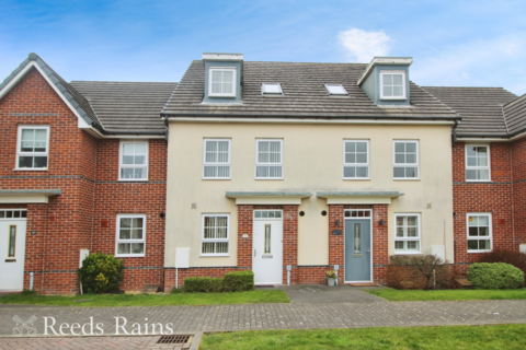 4 bedroom terraced house to rent, Rose Whittle Avenue, Chorley PR7