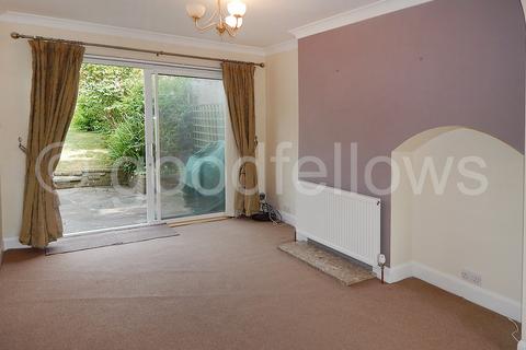 4 bedroom terraced house to rent, Lynmouth Avenue, Surrey SM4