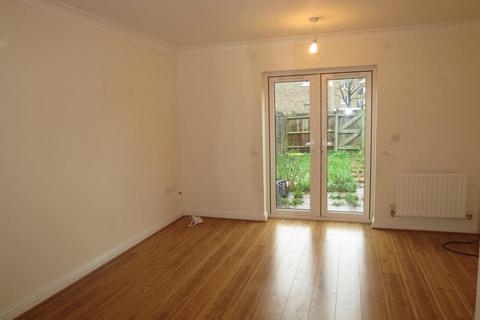 2 bedroom house to rent, Miskin Road, Dartford DA1