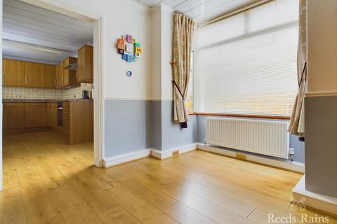 3 bedroom semi-detached house for sale, Queens Road, Durham DL14