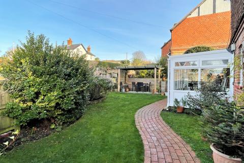 2 bedroom semi-detached house for sale, Preston Hill, Canterbury CT3