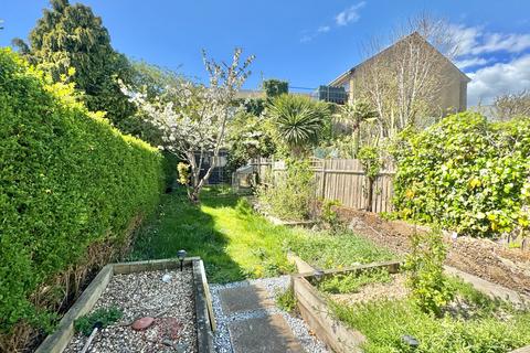 24 Thanet Gardens, Folkestone, CT19 6DF