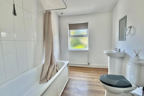 24 Thanet Gardens, Folkestone, CT19 6DF