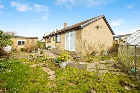 2 bedroom bungalow for sale, Foxhill Close, Bradford BD13