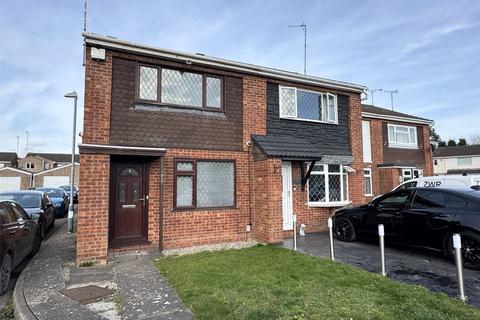 2 bedroom end of terrace house to rent, Tresillian Road, Coventry CV7