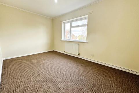 2 bedroom flat to rent, Victoria Road, Wolverhampton WV11